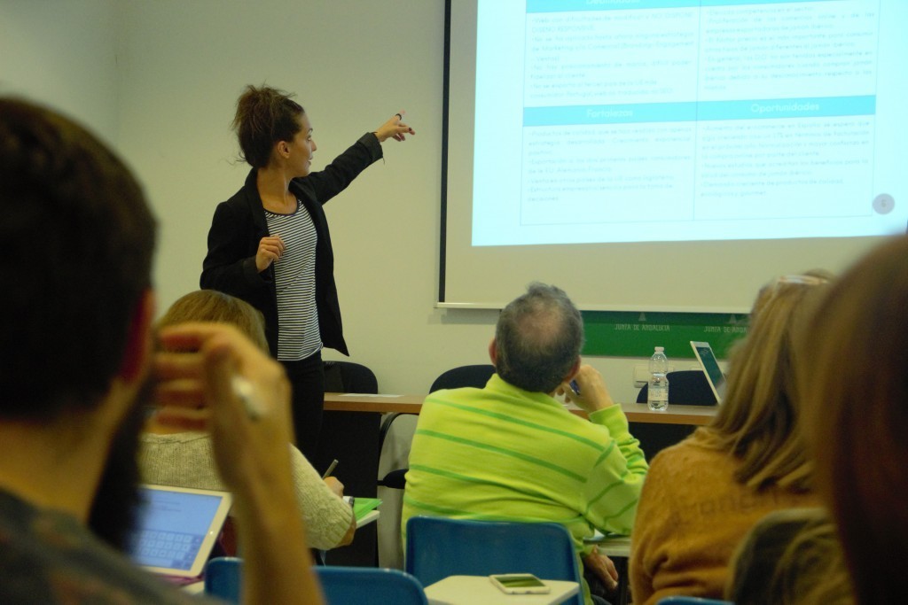 Charla-a-Emprendedores-CADE-Málaga-1024x683
